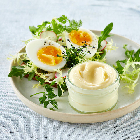 Sådan lykkes du med hjemmelavet mayonnaise