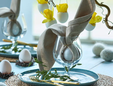 Æg på troldegren og i glas